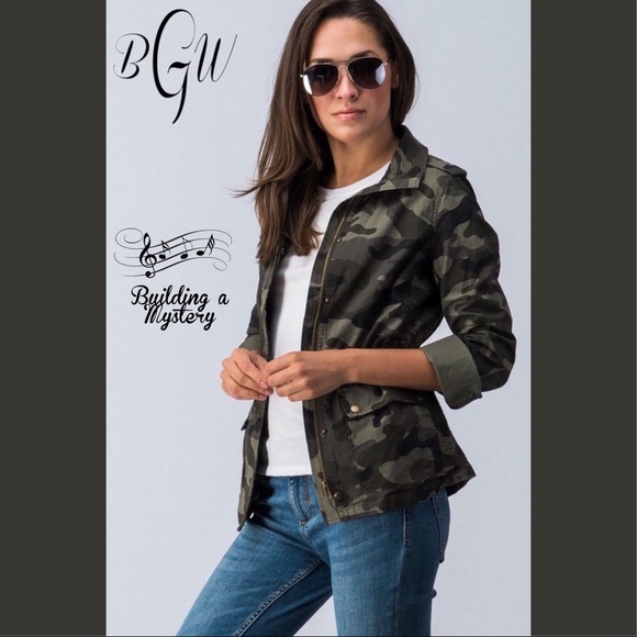 Boutique with Grace Jackets & Blazers - ❄️🆕5⭐️Camo Print Long Sleeve Jacket